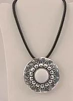 Silver Tone Pendant Necklace 049-40348