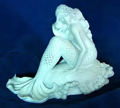Resin Mermaid On Rock 049-14131