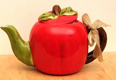 Ceramic Apple Tea Pot 049-16178