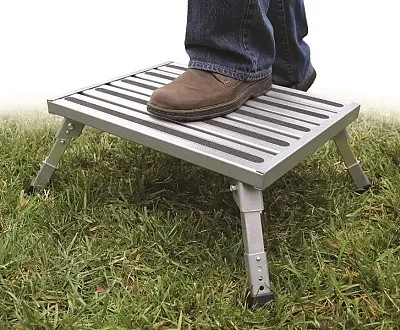 CAMCO 43676 Step Stool Alum Platform