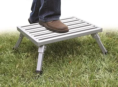 CAMCO 43677 Step Stool Alum Platform