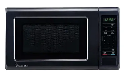MAGIC CHEF MC77MB 0.7 Cu Ft Countertop 700 Watt Black