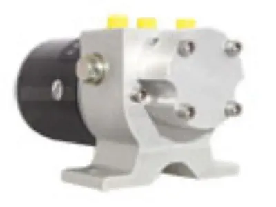 RAYMARINE M81119 Hydraulic Reversing Pump Type 1 24V