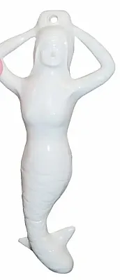 TAYLOR MADE 34444 Mermaid Fender - White