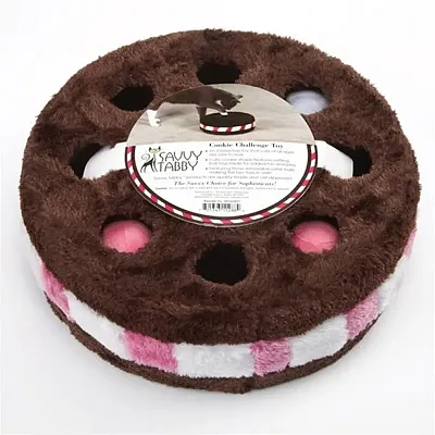 Pet Edge Savvy Tabby Cookie Challenge Cat Toy